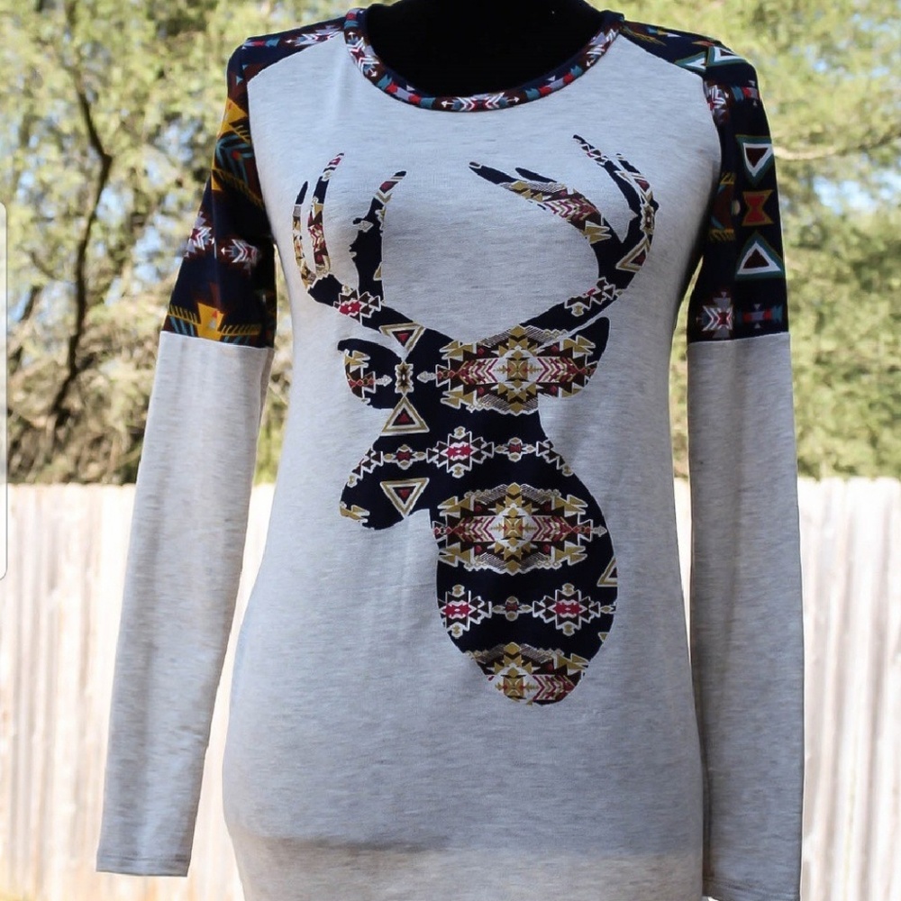 Deer Aztec Print Long Sleeve Top Size Small